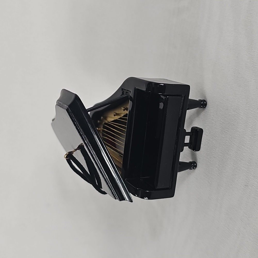Mini Grand Piano Figurine - Picture 1 of 7
